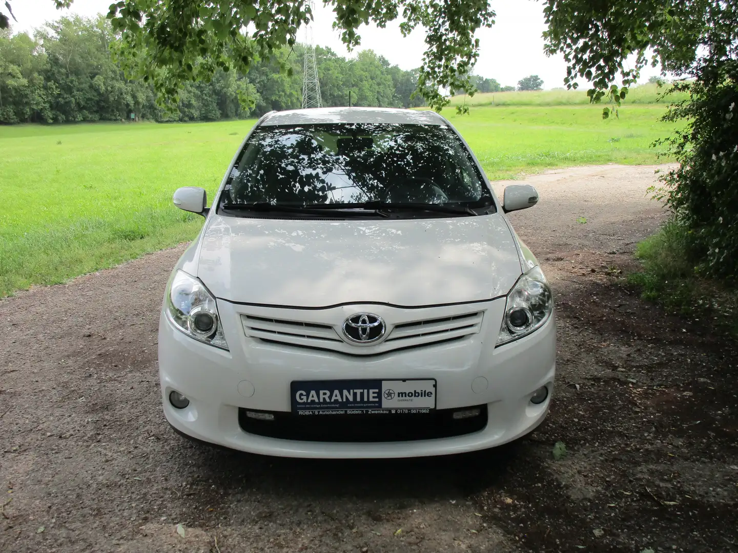 Toyota Auris Life+ * Euro 5 * 2. Hand * Klimaautomatik Blanc - 1