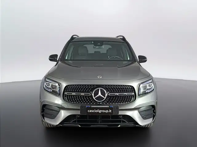 Mercedes-Benz GLB view 2