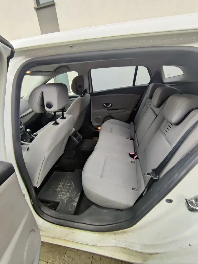 Renault Megane 1.5 dci, défaut injecteur, ne roule pas Blanc - 2