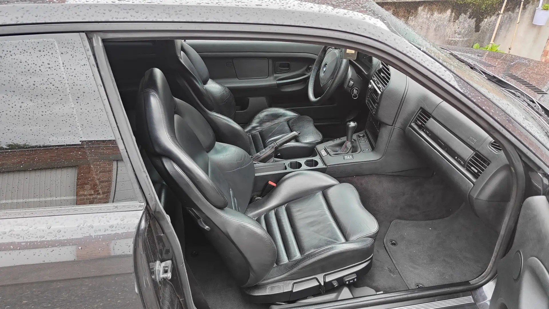 BMW 328 328i - 1
