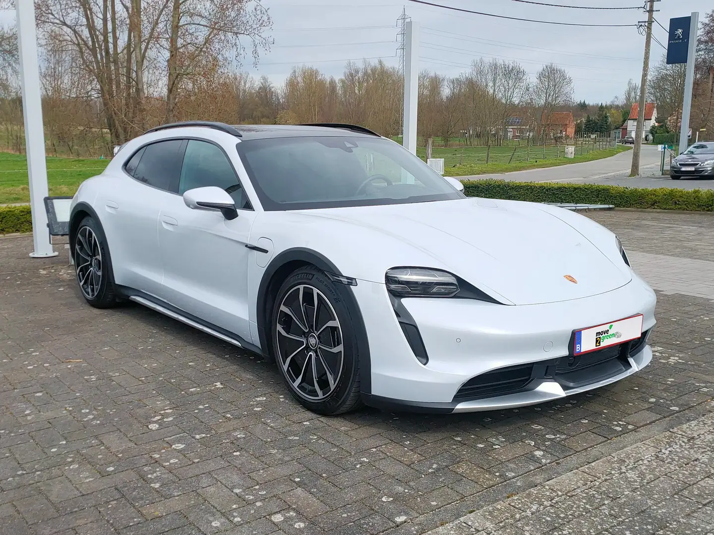 Porsche Taycan 93.4 kWh Turbo Cross Turismo Blanc - 2