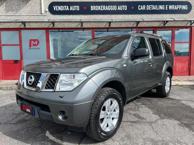 Nissan Pathfinder Pathfinder  III 2.5 dci LE auto