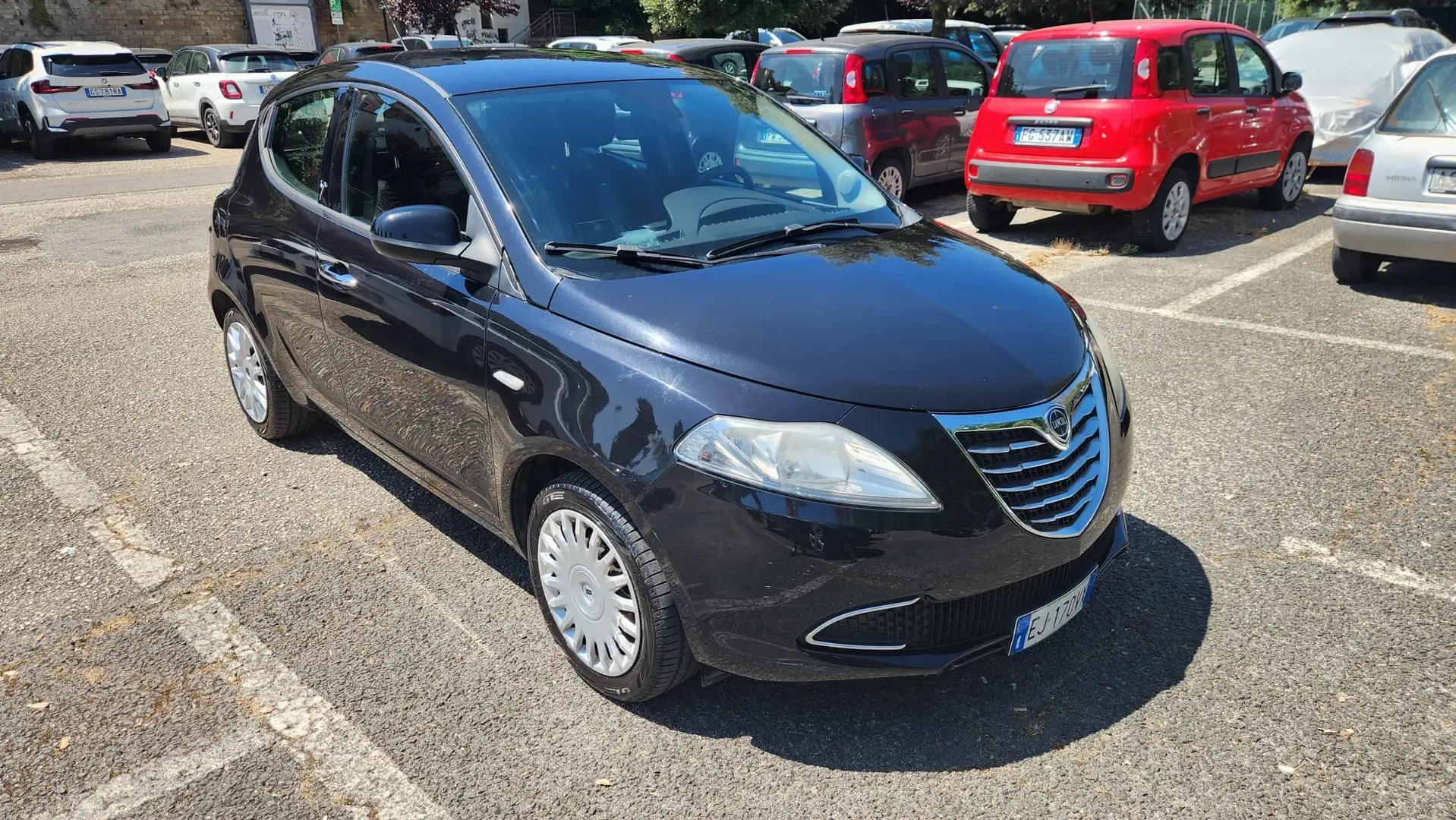 Lancia Ypsilon 1.2 8v Silver s&s 69cv - 1