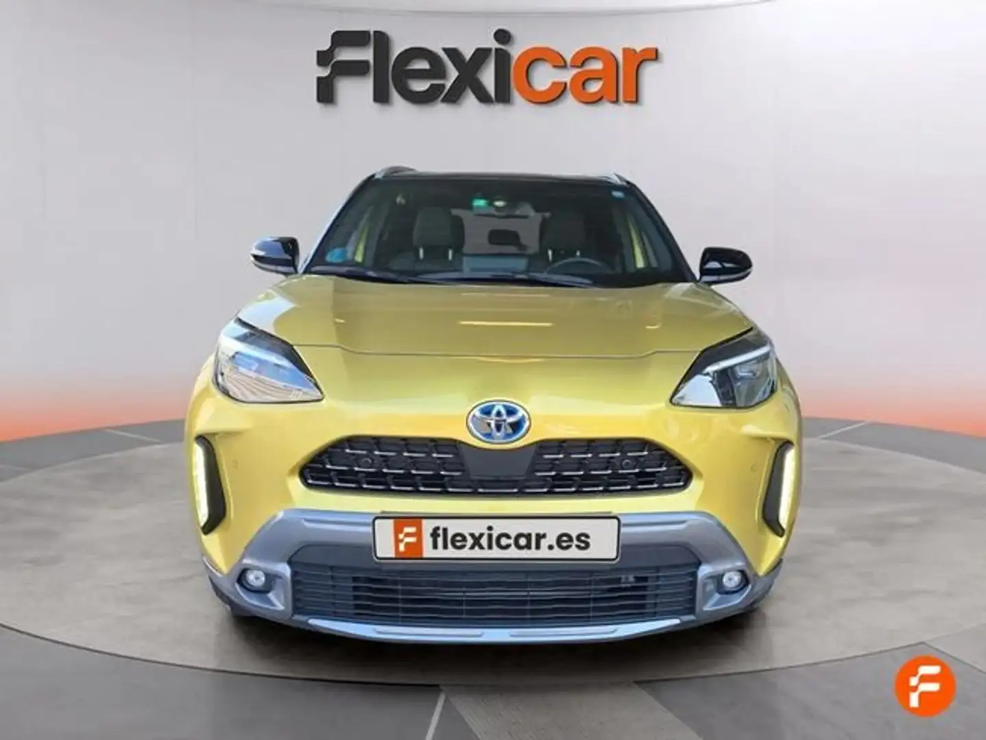 Toyota Yaris Cross 120H Premier Edition Amarillo - 2