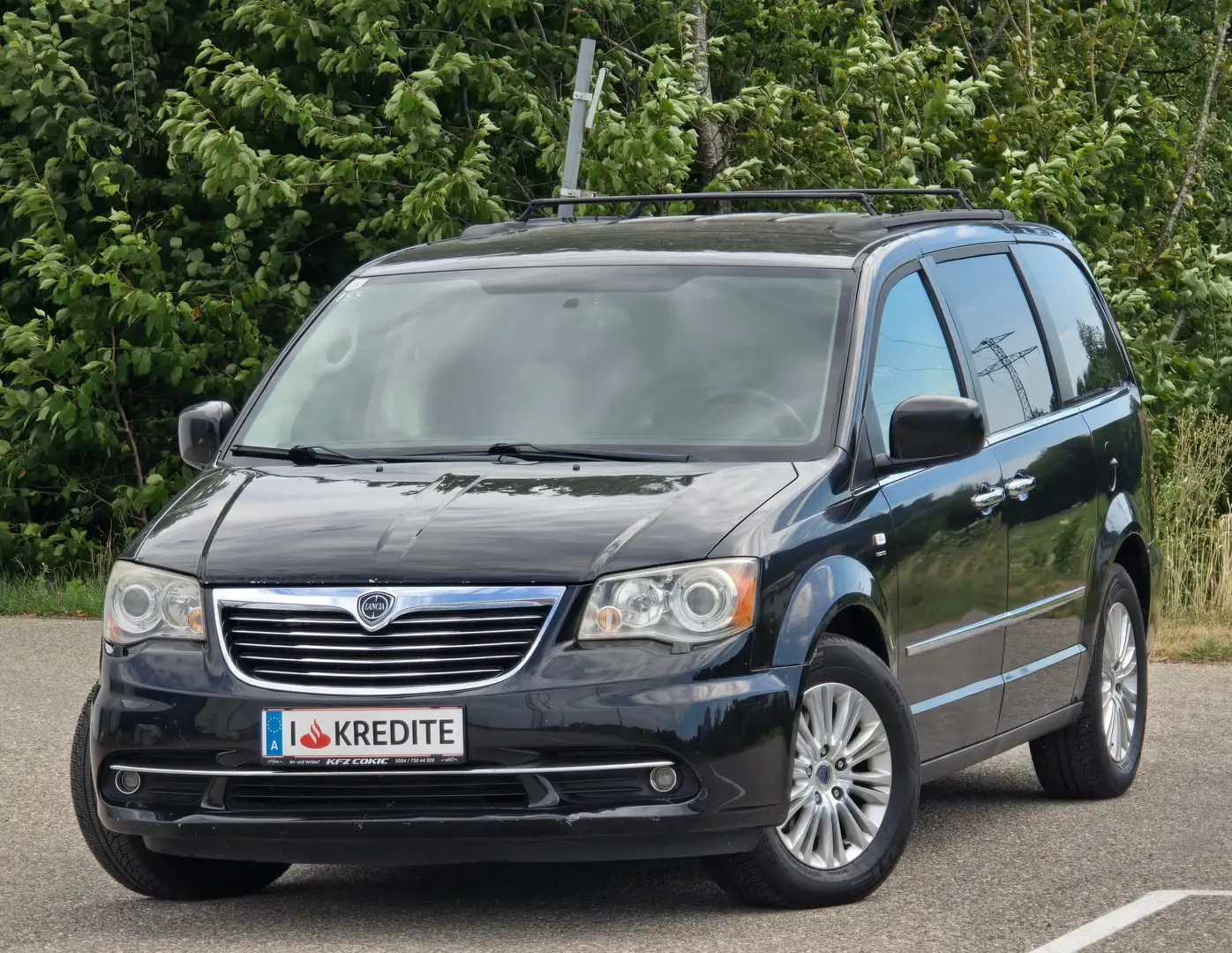 Lancia Voyager 2,8 CRD Gold Gold Top* Kredit* Automatik* 7 Sitzer Schwarz - 1