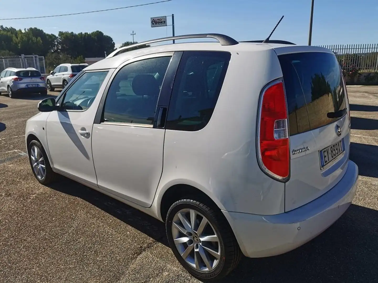 Skoda Roomster 1.6 tdi 90cv Bianco - 2