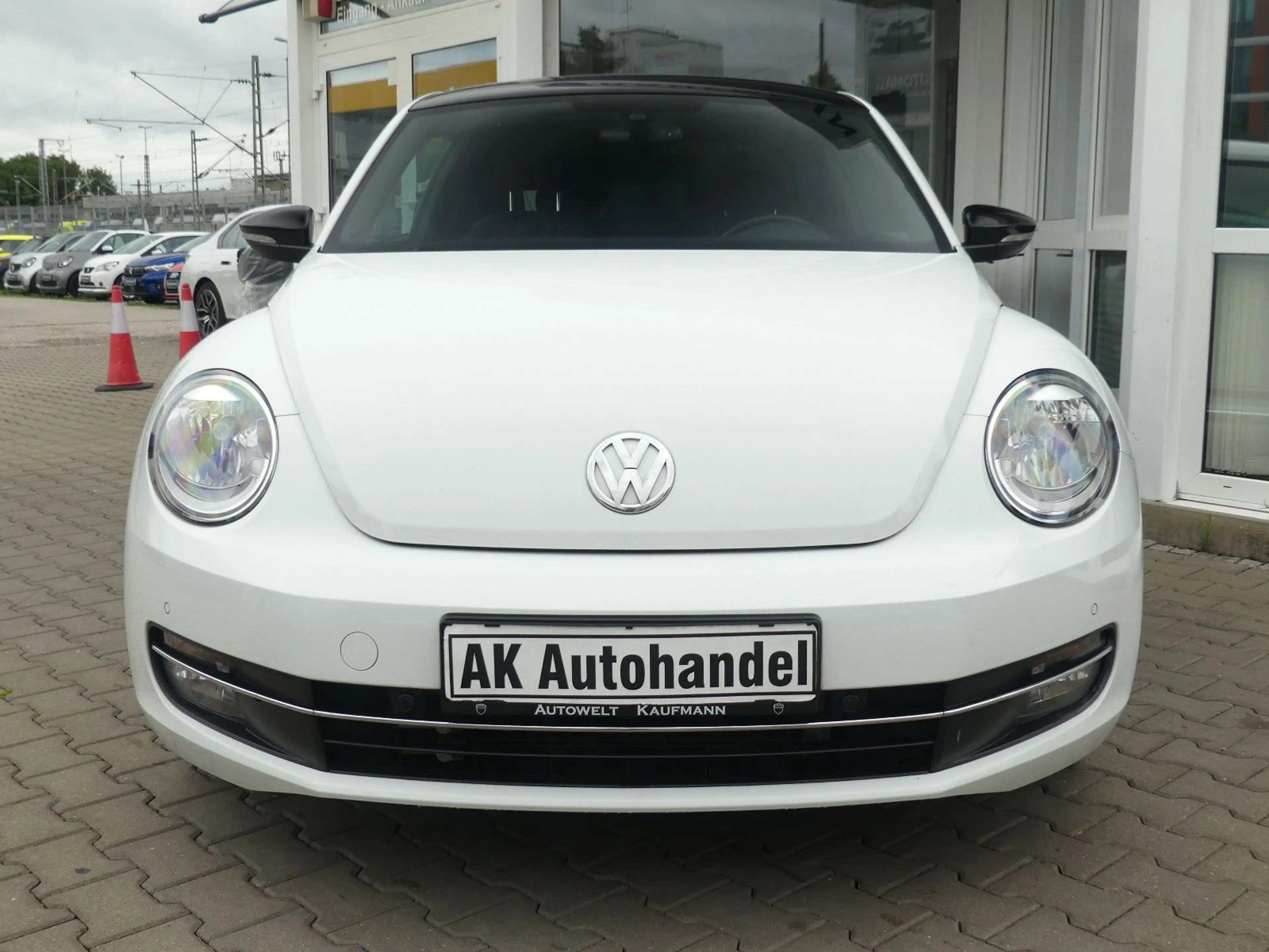 Volkswagen Beetle Käfer Club Design PDC Navi Tempo 2. Hand — photo 2