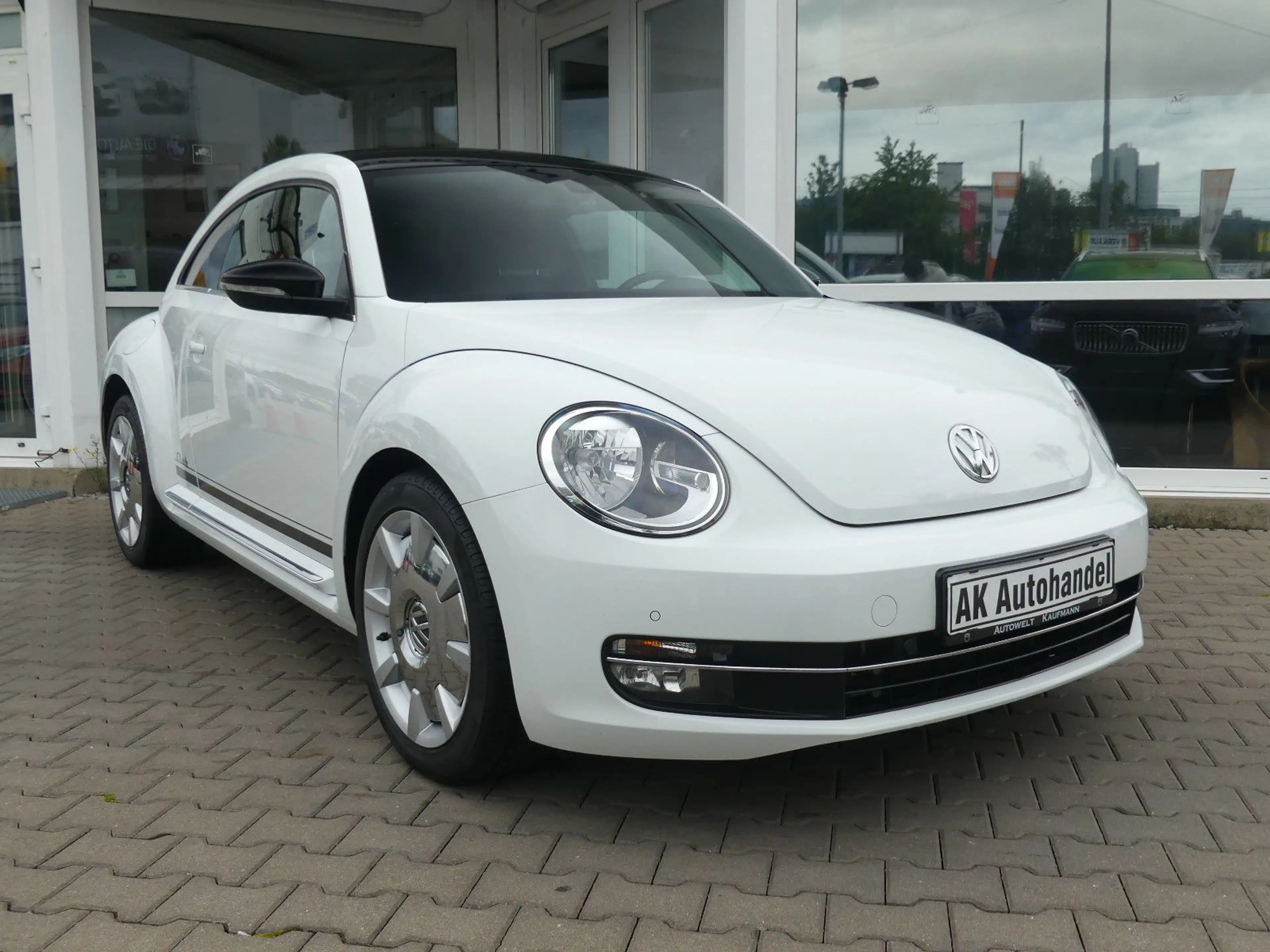Volkswagen Beetle Käfer Club Design PDC Navi Tempo 2. Hand — photo 3