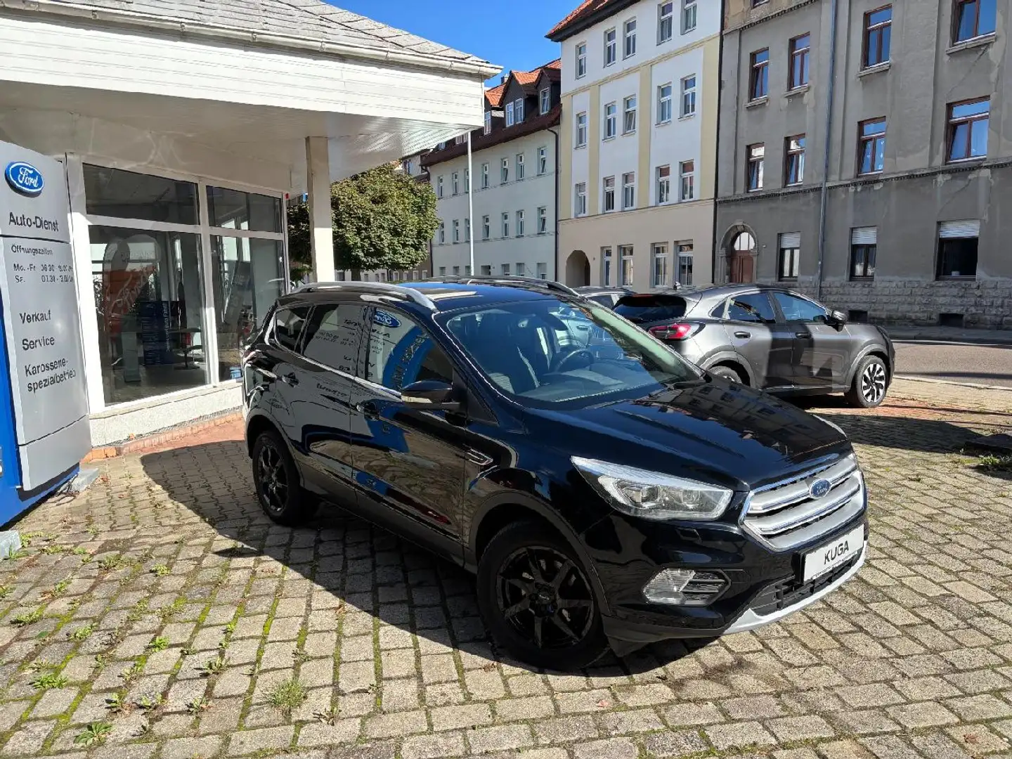 Ford Kuga Titanium Schwarz - 2