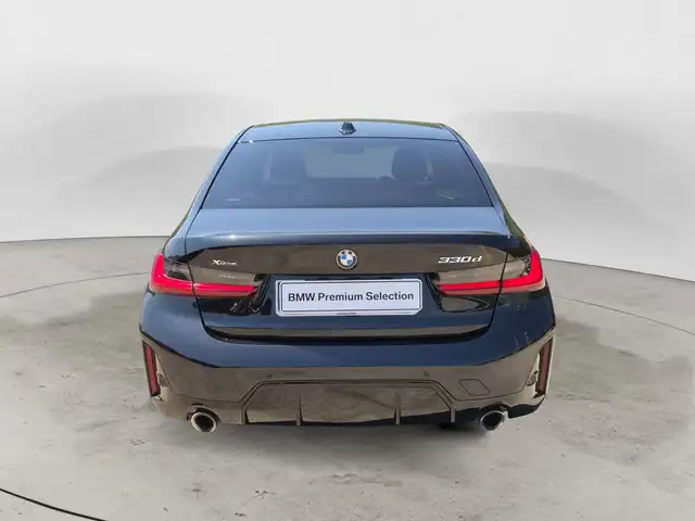 BMW 3 Series view 3