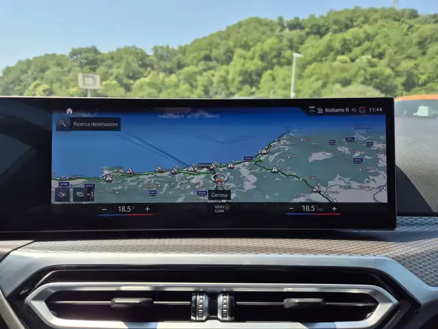 BMW 3 Series view 11