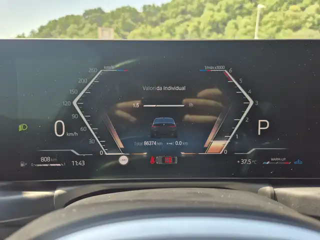 BMW 3 Series view 14