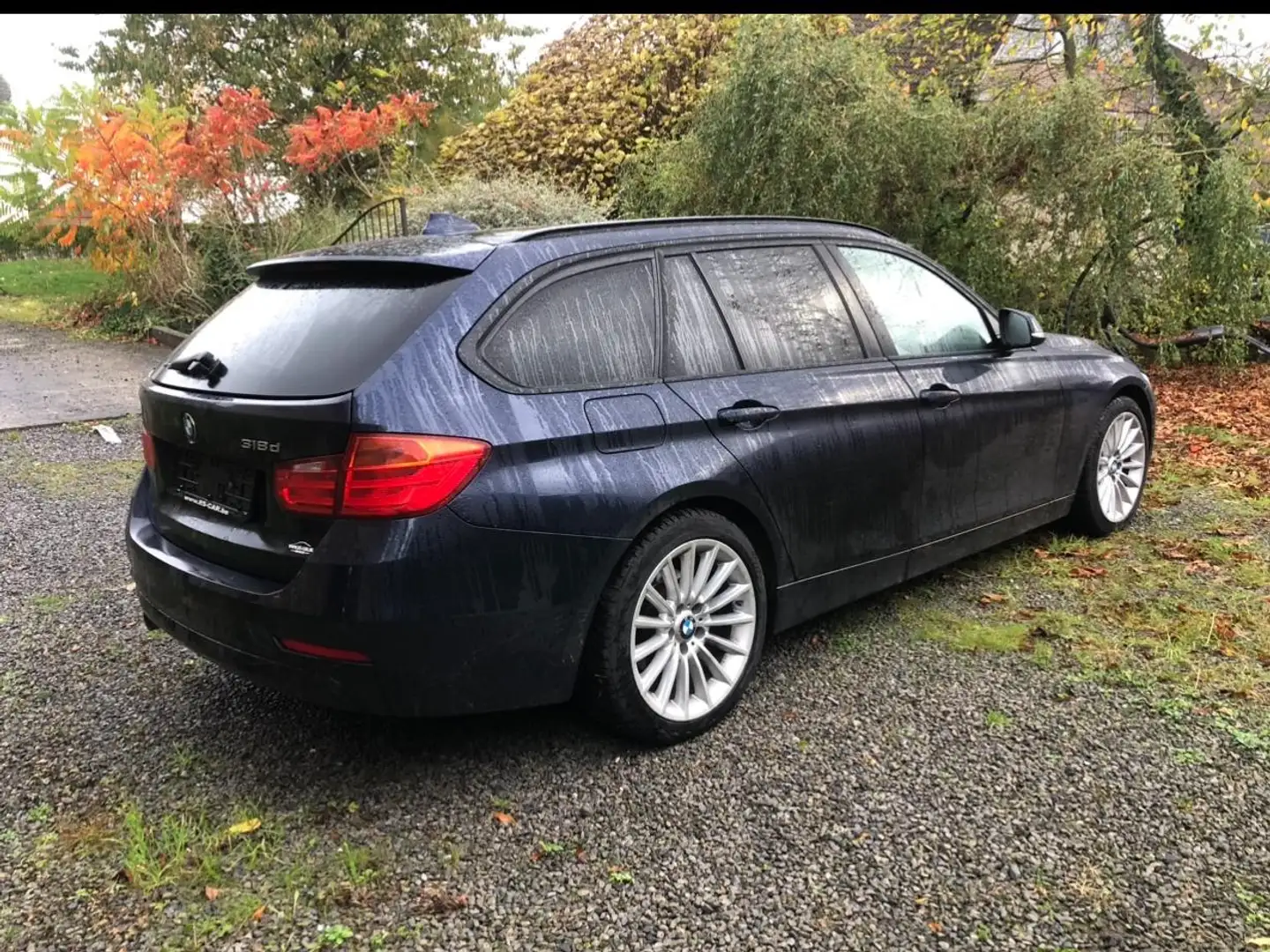 BMW 318 Touring 318 d Bleu - 2