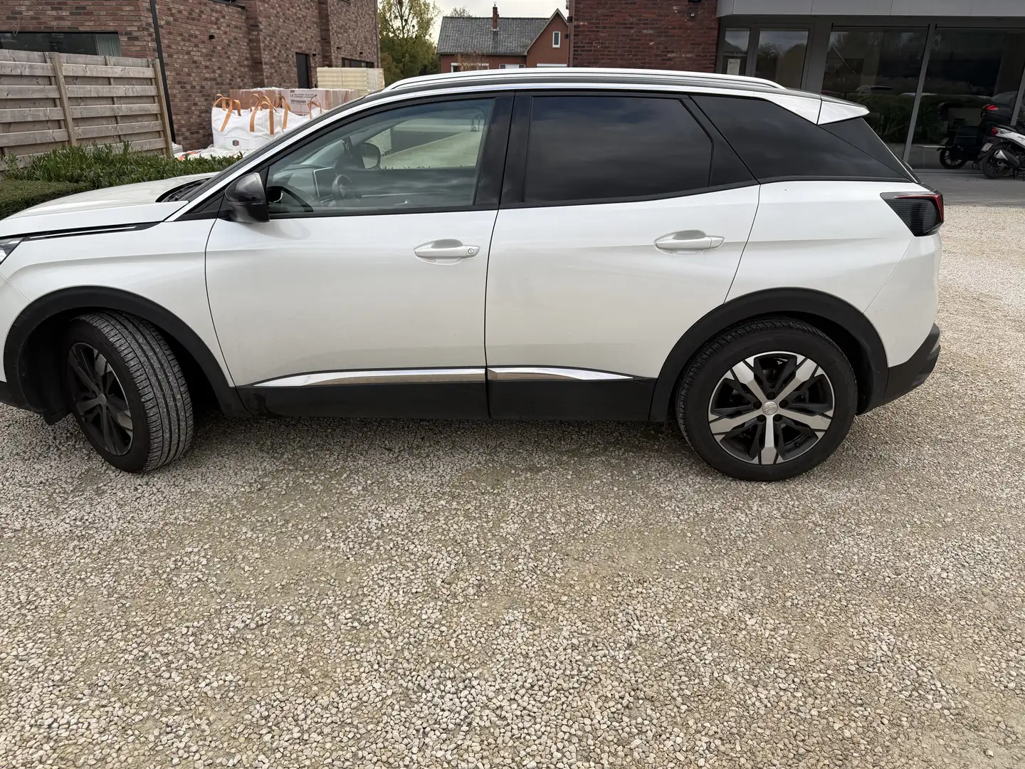 Peugeot 3008 PureTech 130 Stop & Start GPF Allure - 1