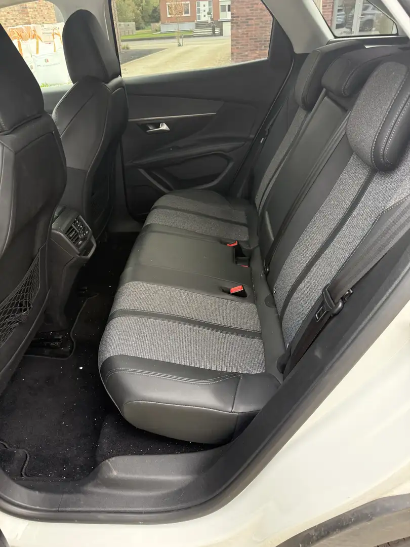 Peugeot 3008 PureTech 130 Stop & Start GPF Allure - 2