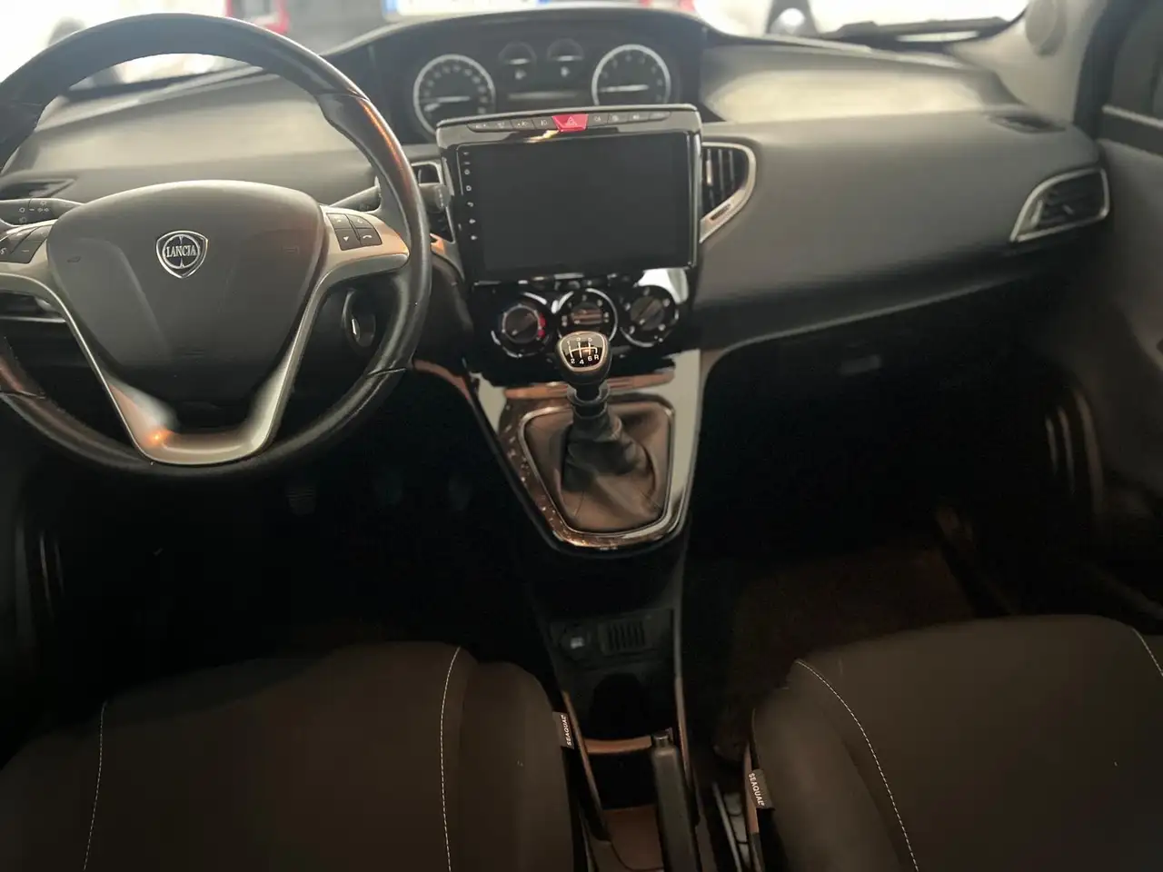 Lancia Ypsilon 2023