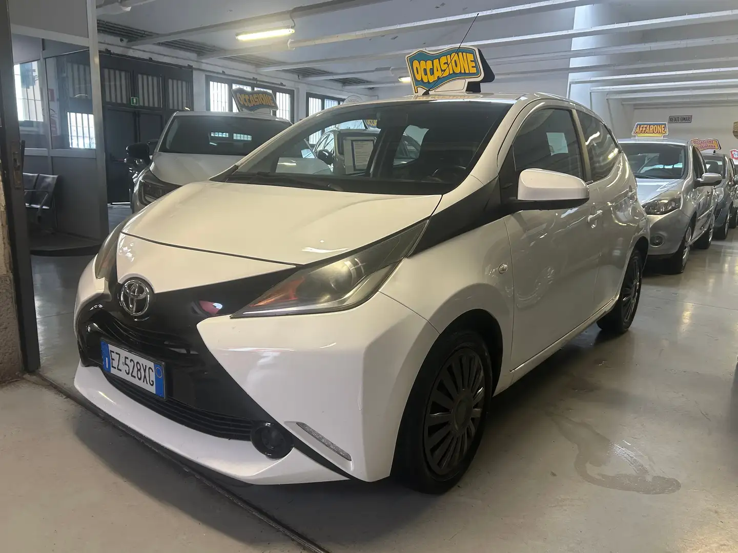Toyota Aygo Aygo II 5p 1.0 x-clusiv Bianco - 2