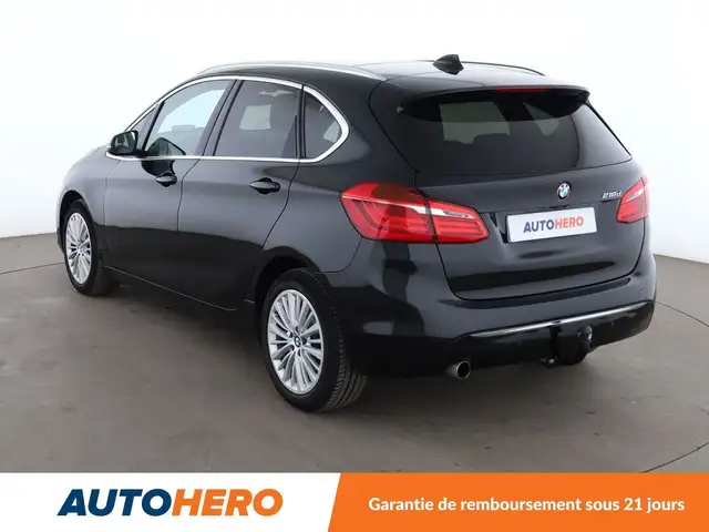 BMW 2 Series view 4
