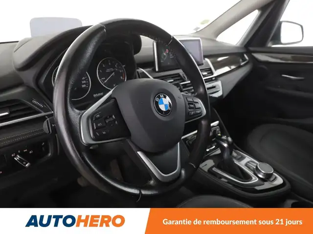 BMW 2 Series view 11