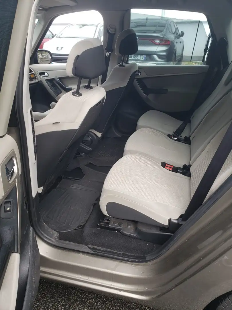 Citroen C4 Picasso HDi 110 FAP Millenium BMP6 - 2