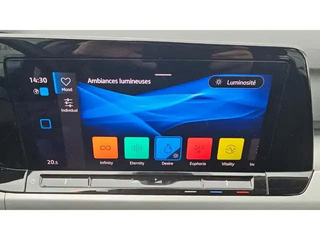 Volkswagen Golf view 12