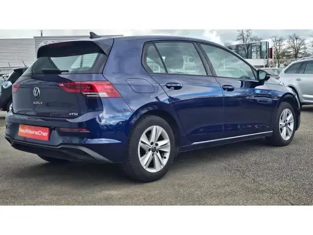 Volkswagen Golf view 3