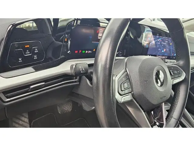 Volkswagen Golf view 6