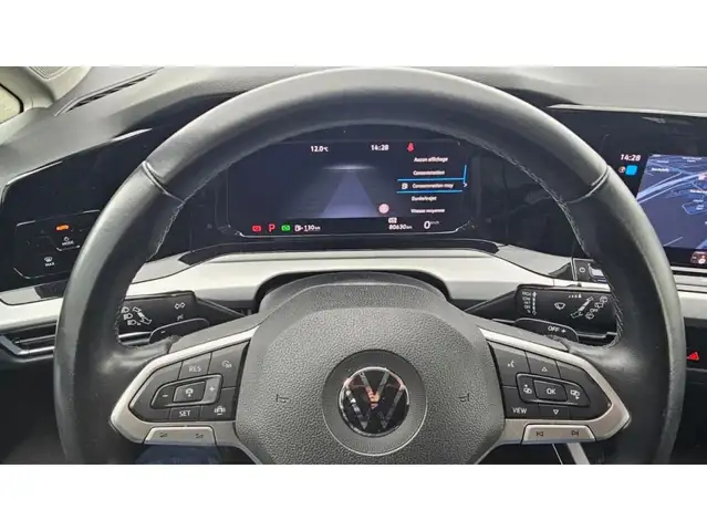 Volkswagen Golf view 5