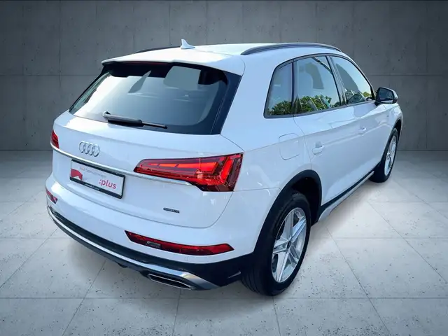 Audi Q5 view 5