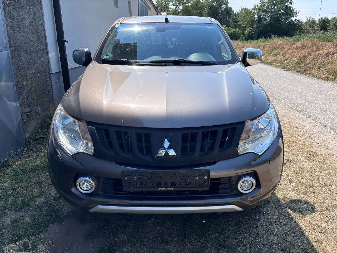 Mitsubishi L200