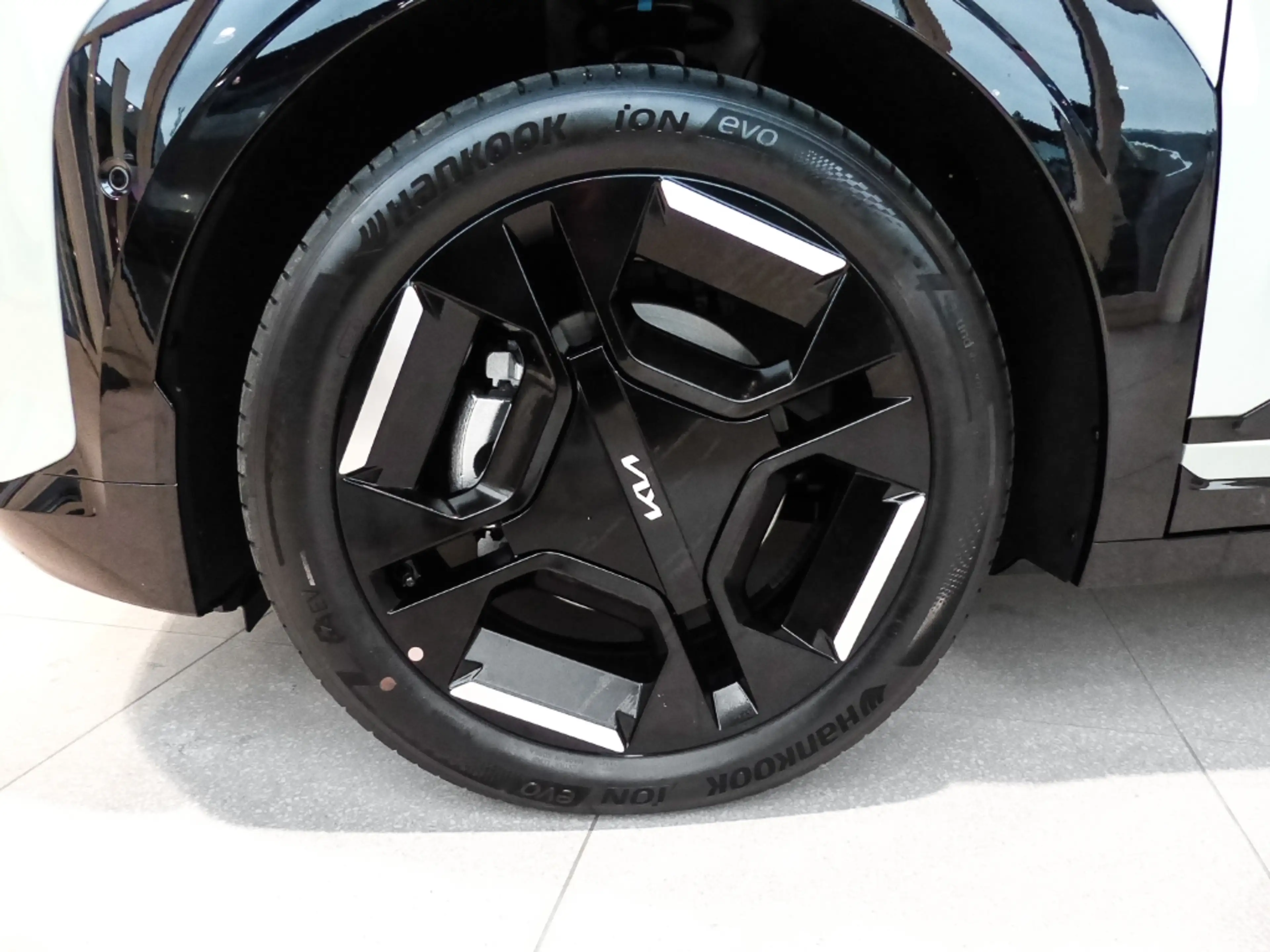 Kia EV3 GT-line 81kwh DriveWise Park Pro Komfort — photo 3