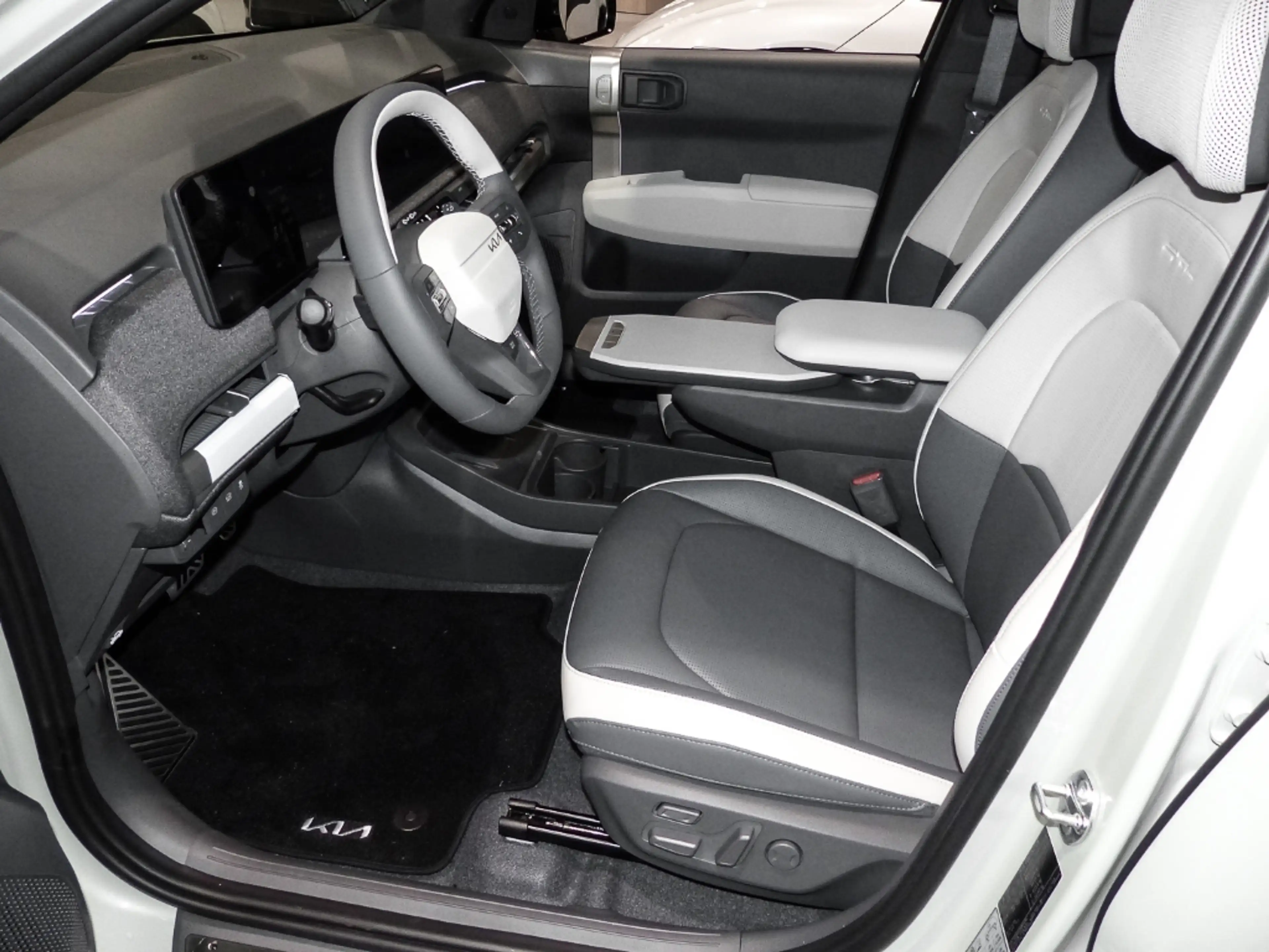 Kia EV3 GT-line 81kwh DriveWise Park Pro Komfort — photo 11