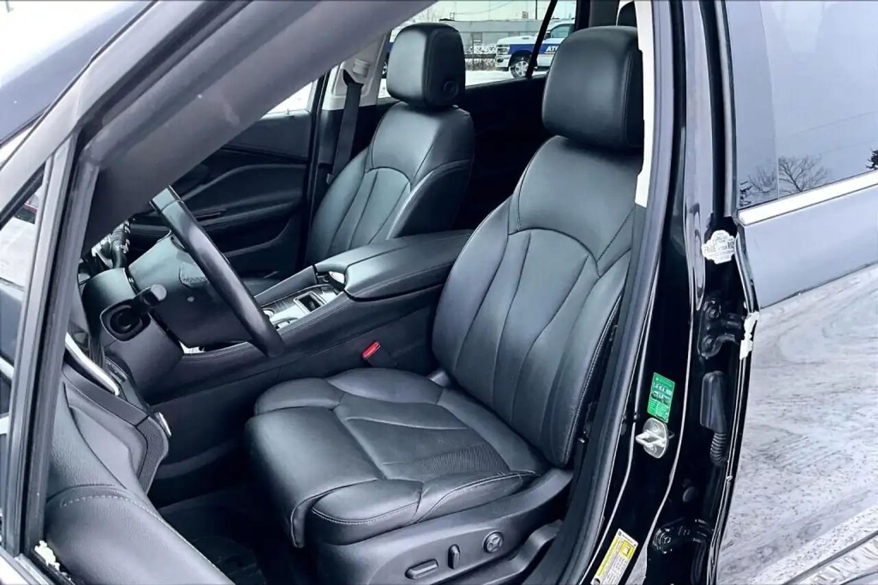 Buick Envision photo Buick Envision