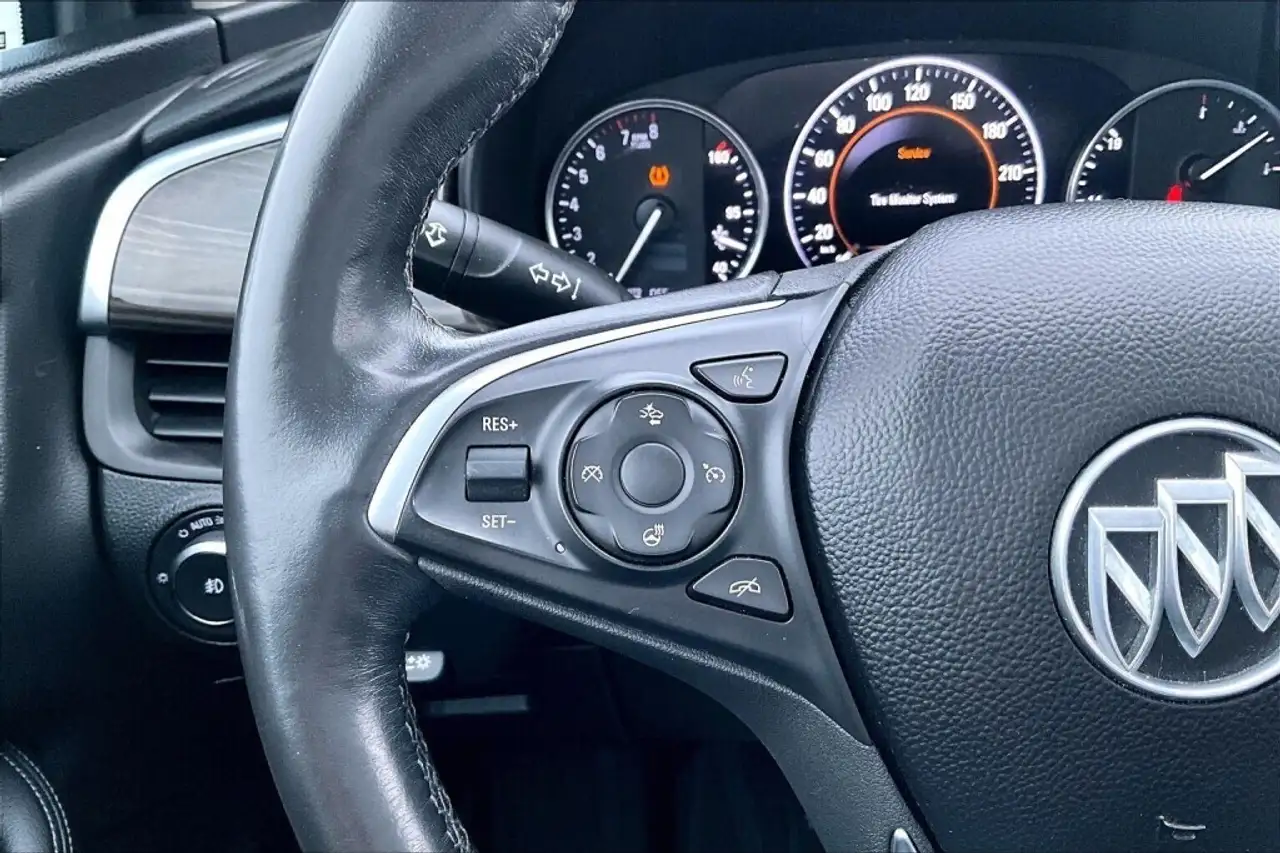 Buick Envision photo Buick Envision