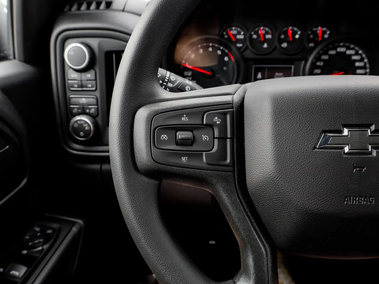 Chevrolet Silverado 1500 photo Chevrolet Silverado 1500