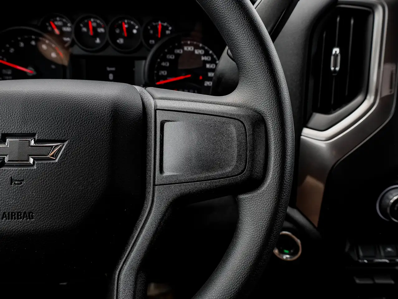 Chevrolet Silverado 1500 photo Chevrolet Silverado 1500