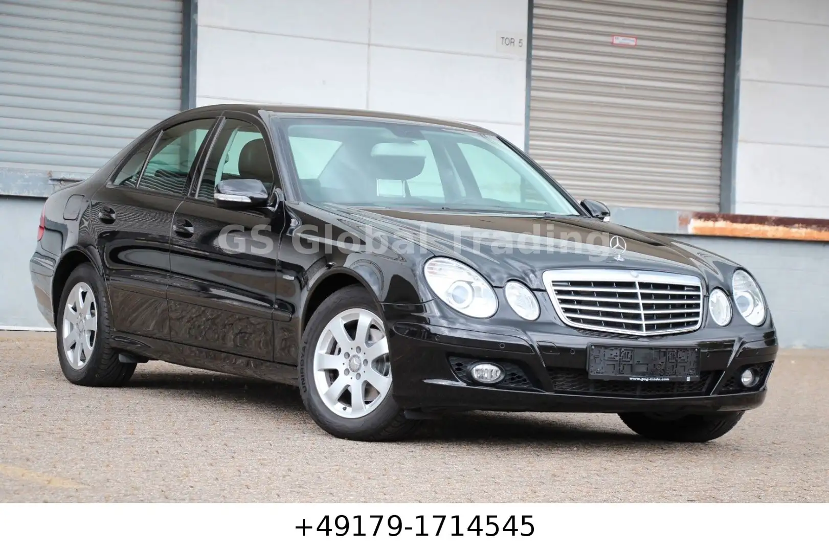 Mercedes-Benz E 200 NGT 2-Hd Limo Autm. Leder Navi PDC Comand Schwarz - 2