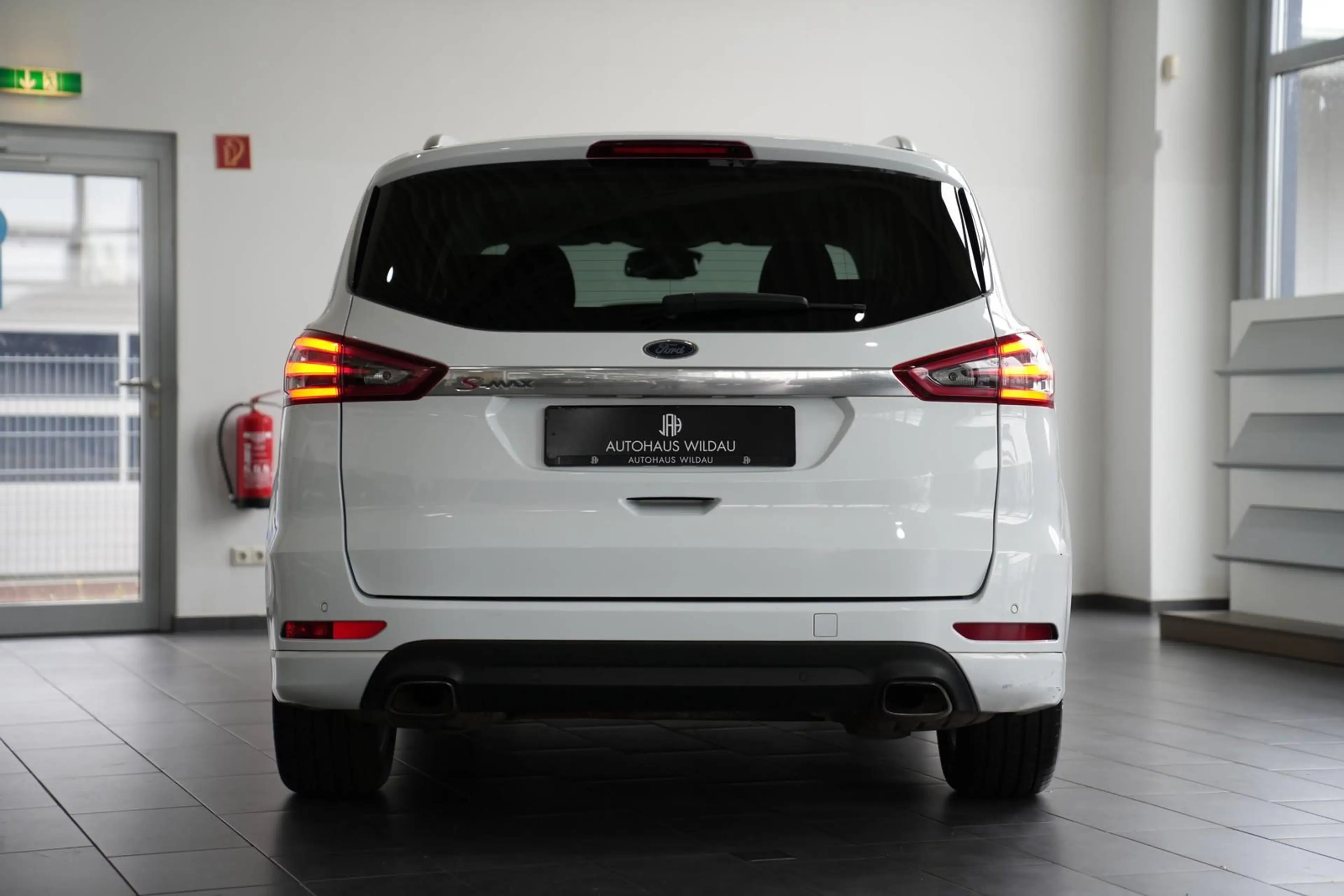 Ford S-Max S-MAX Titanium *AUT*NAV*LED*SHZ*KEYLEES* — photo 8