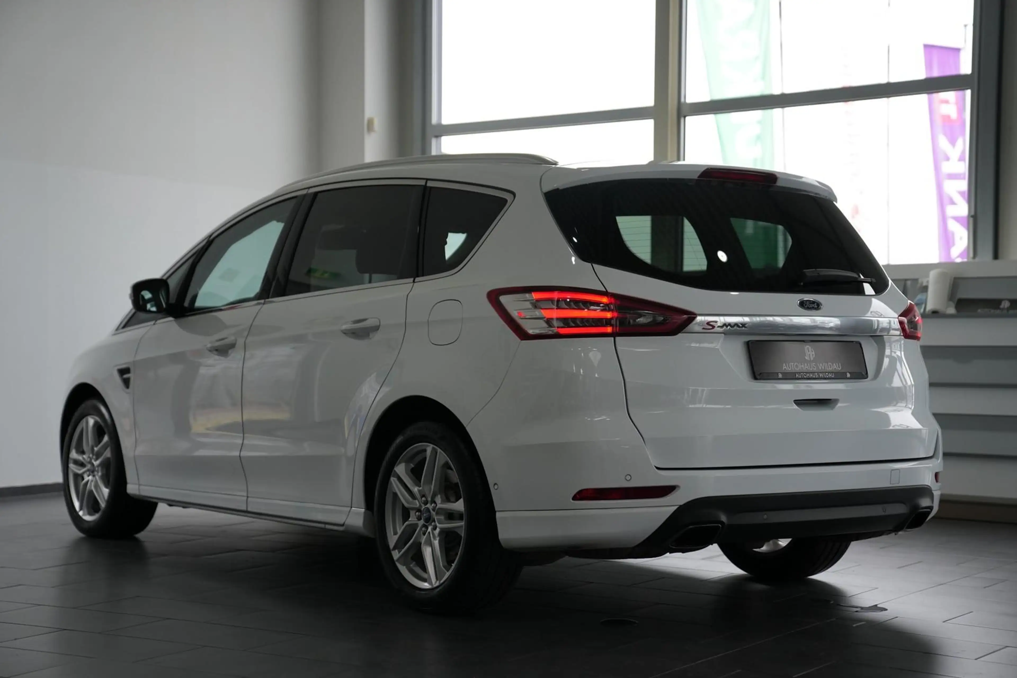 Ford S-Max S-MAX Titanium *AUT*NAV*LED*SHZ*KEYLEES* — photo 12
