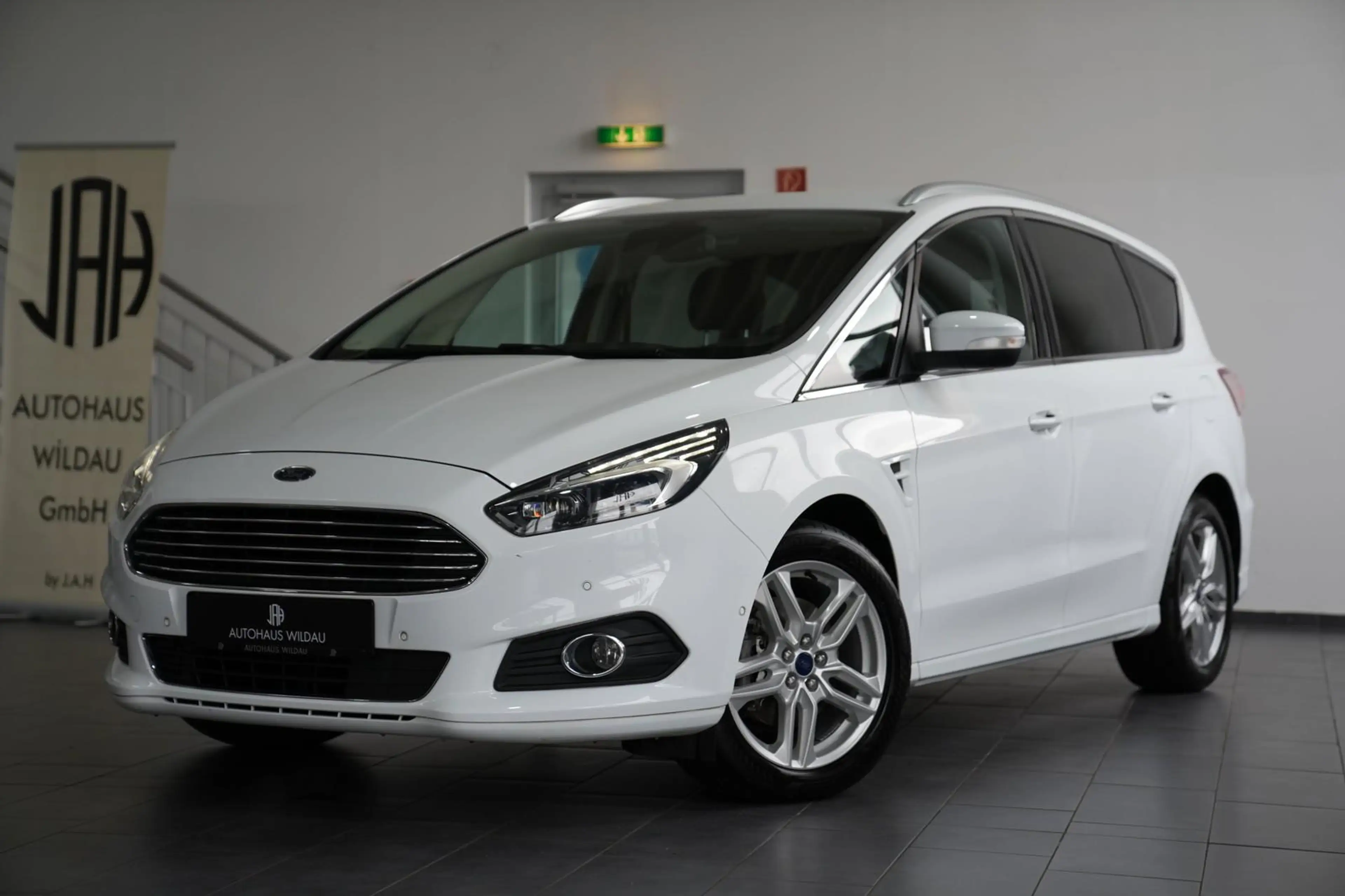 Ford S-Max S-MAX Titanium *AUT*NAV*LED*SHZ*KEYLEES*