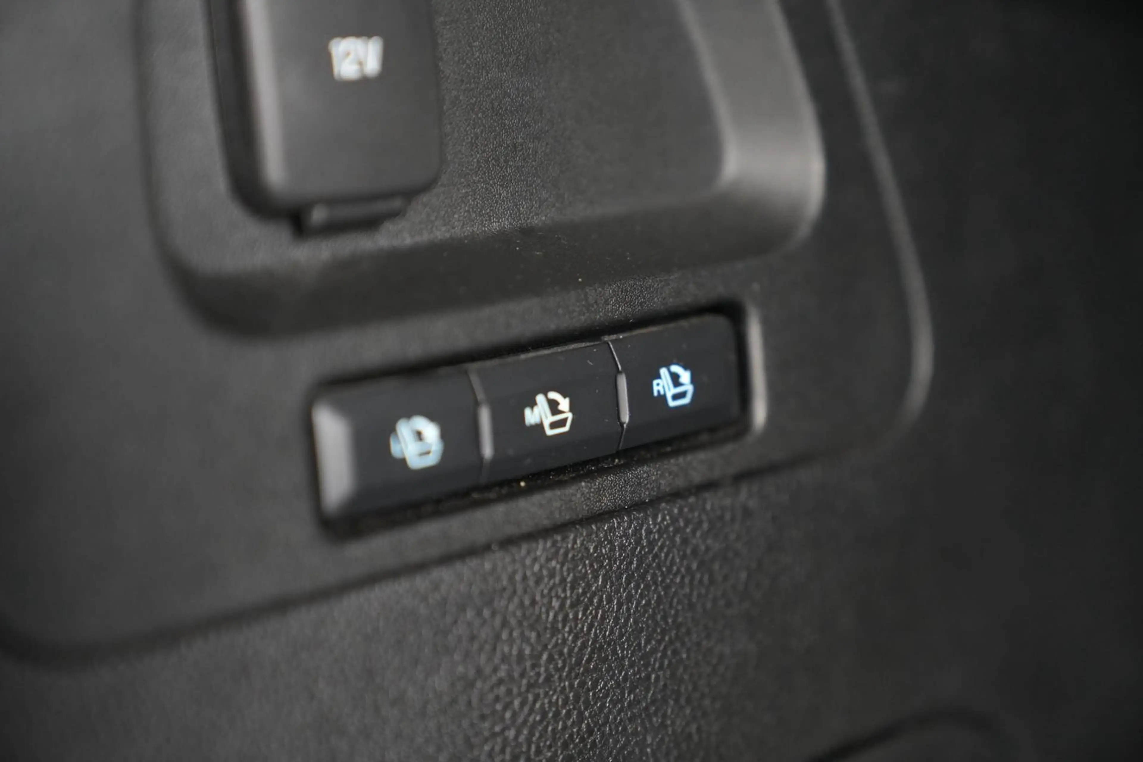 Ford S-Max S-MAX Titanium *AUT*NAV*LED*SHZ*KEYLEES* — photo 15