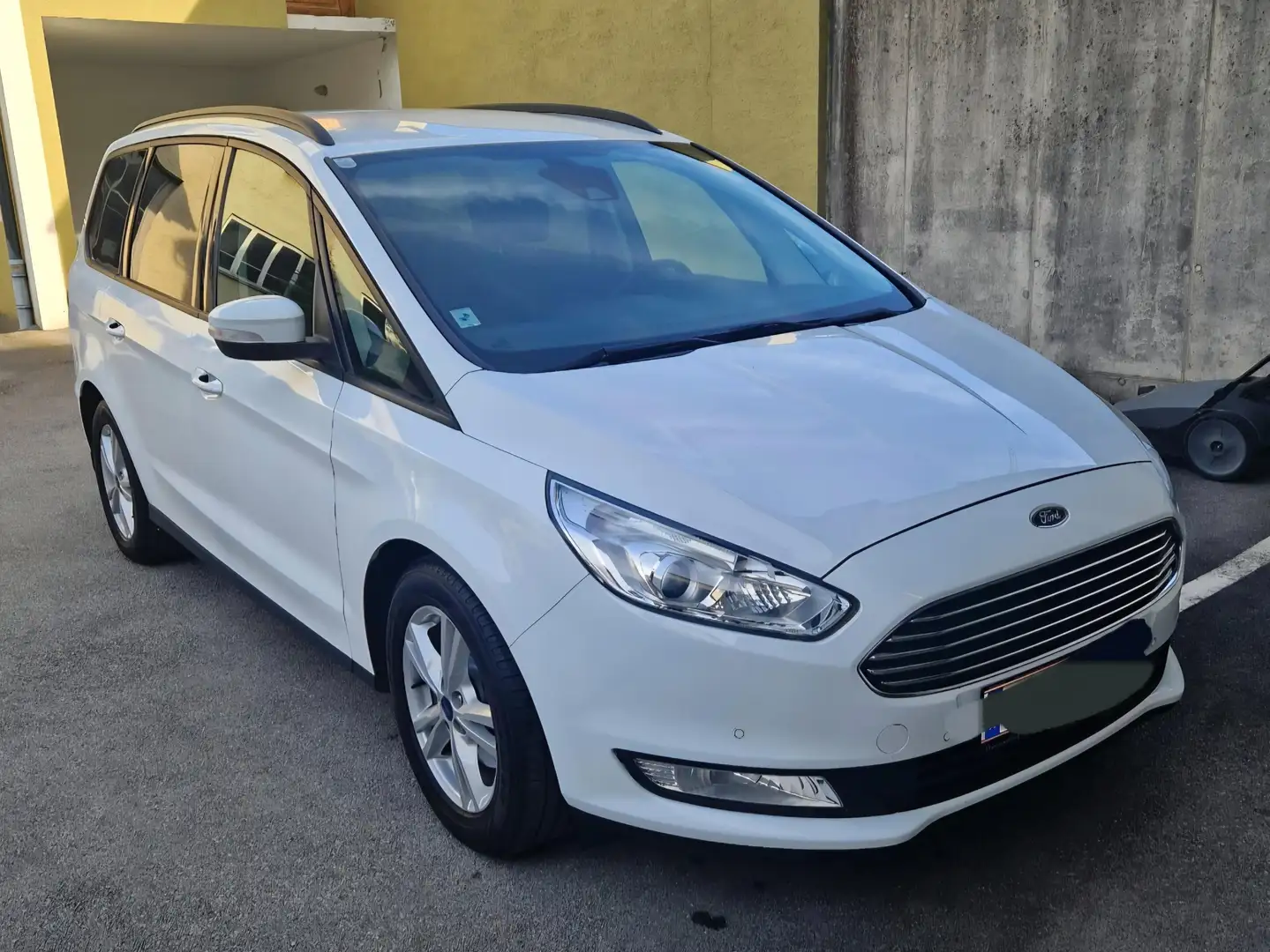Ford Galaxy Galaxy 2,0 TDCi Business Start/Stop Business Weiß - 1