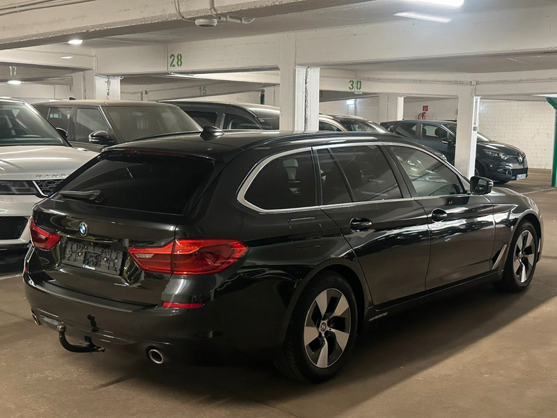 BMW 520 d Aut. Touring *Paket-Business* *Leder* *AHK* — photo 4