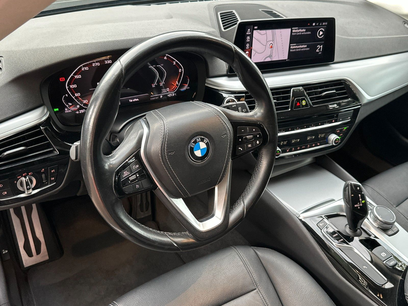 BMW 520 d Aut. Touring *Paket-Business* *Leder* *AHK* — photo 10