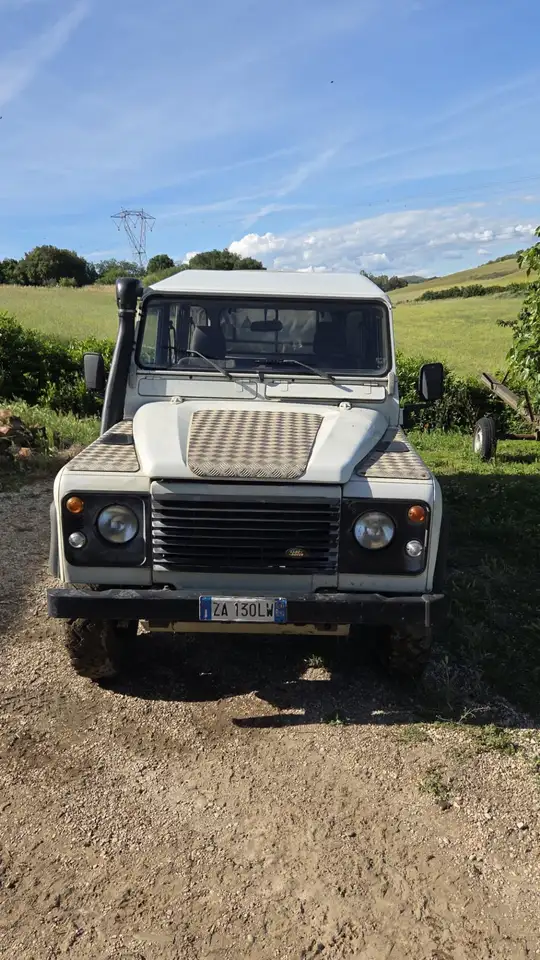 Land Rover Defender 130 2.5 td5 E Crew Cab, foto 1