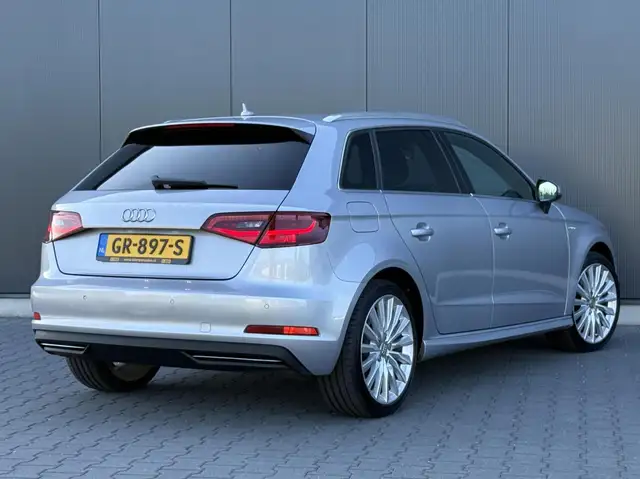 Audi A3 view 4