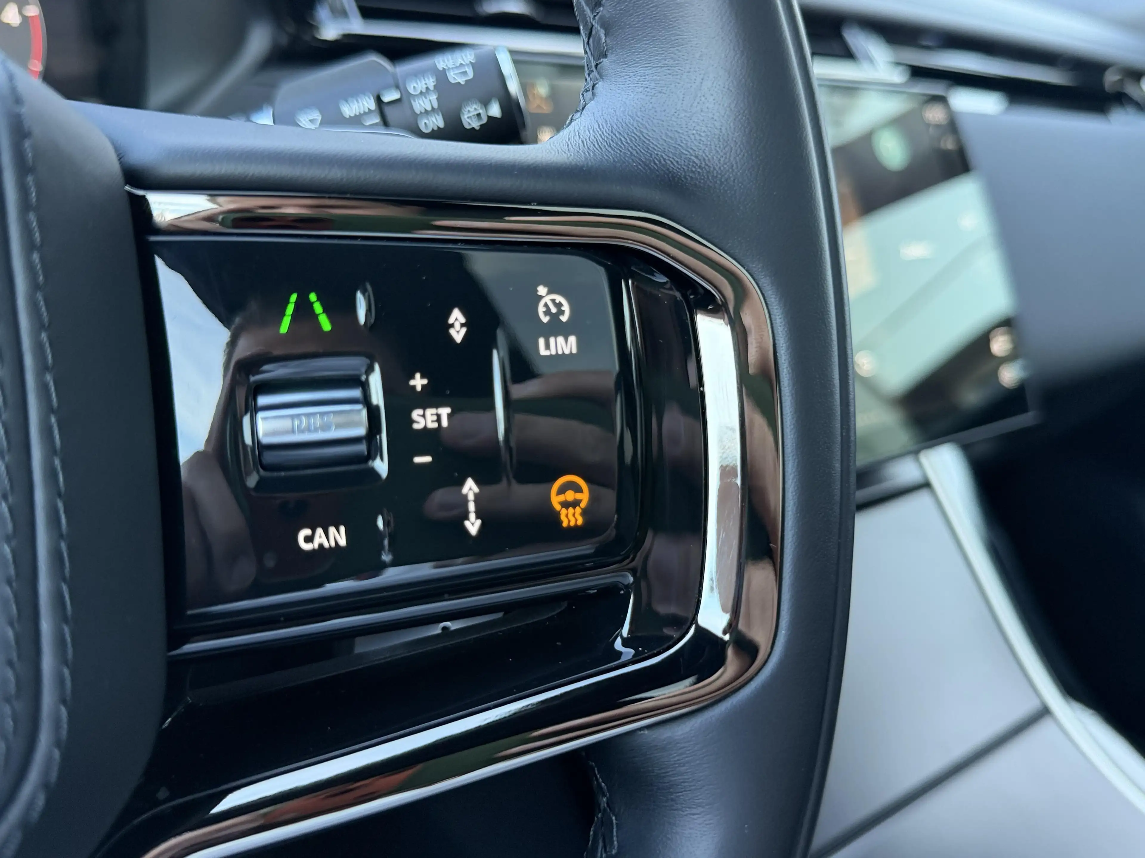 Land Rover Range Rover Velar D200 Dynamic SE — photo 15