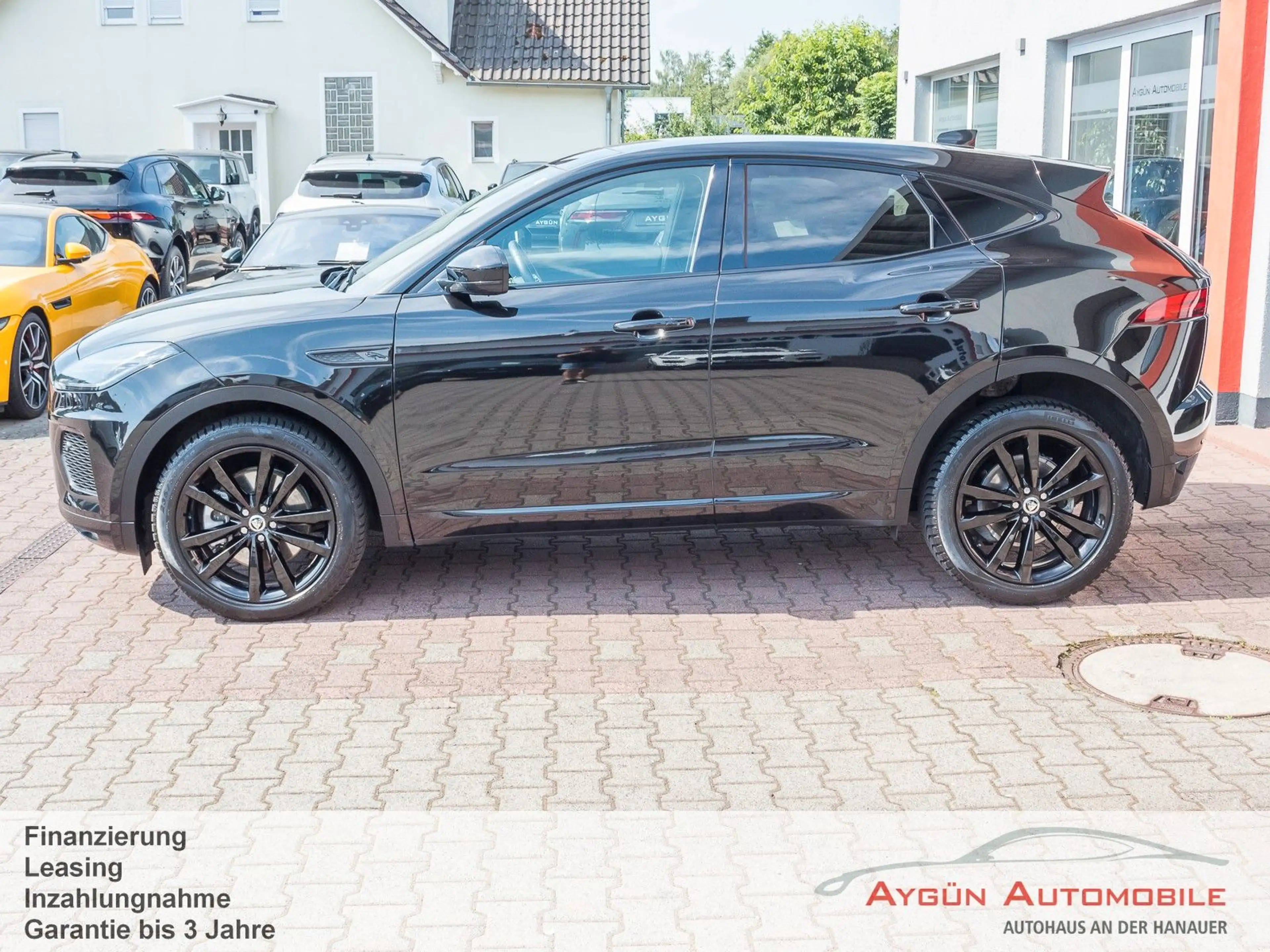Jaguar E-Pace E-PACE D200 R-Dynamic HSE*Panorama*Winter-Paket — photo 4