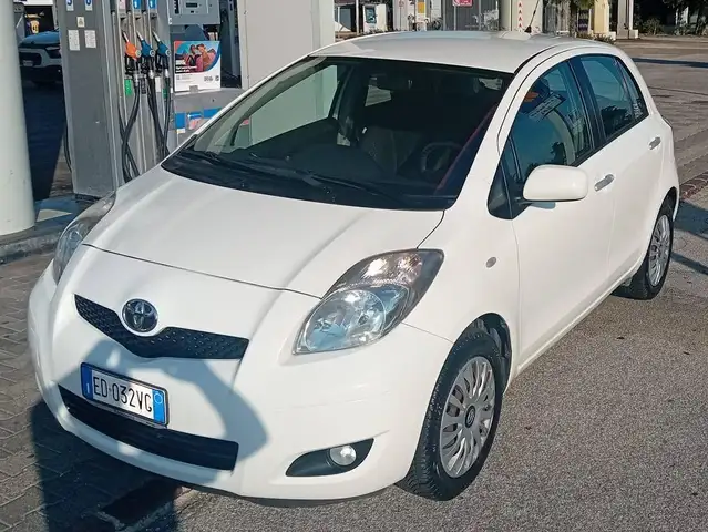 Toyota Yaris Yaris II 2005 5p 1.0 Sol c/vsc trc