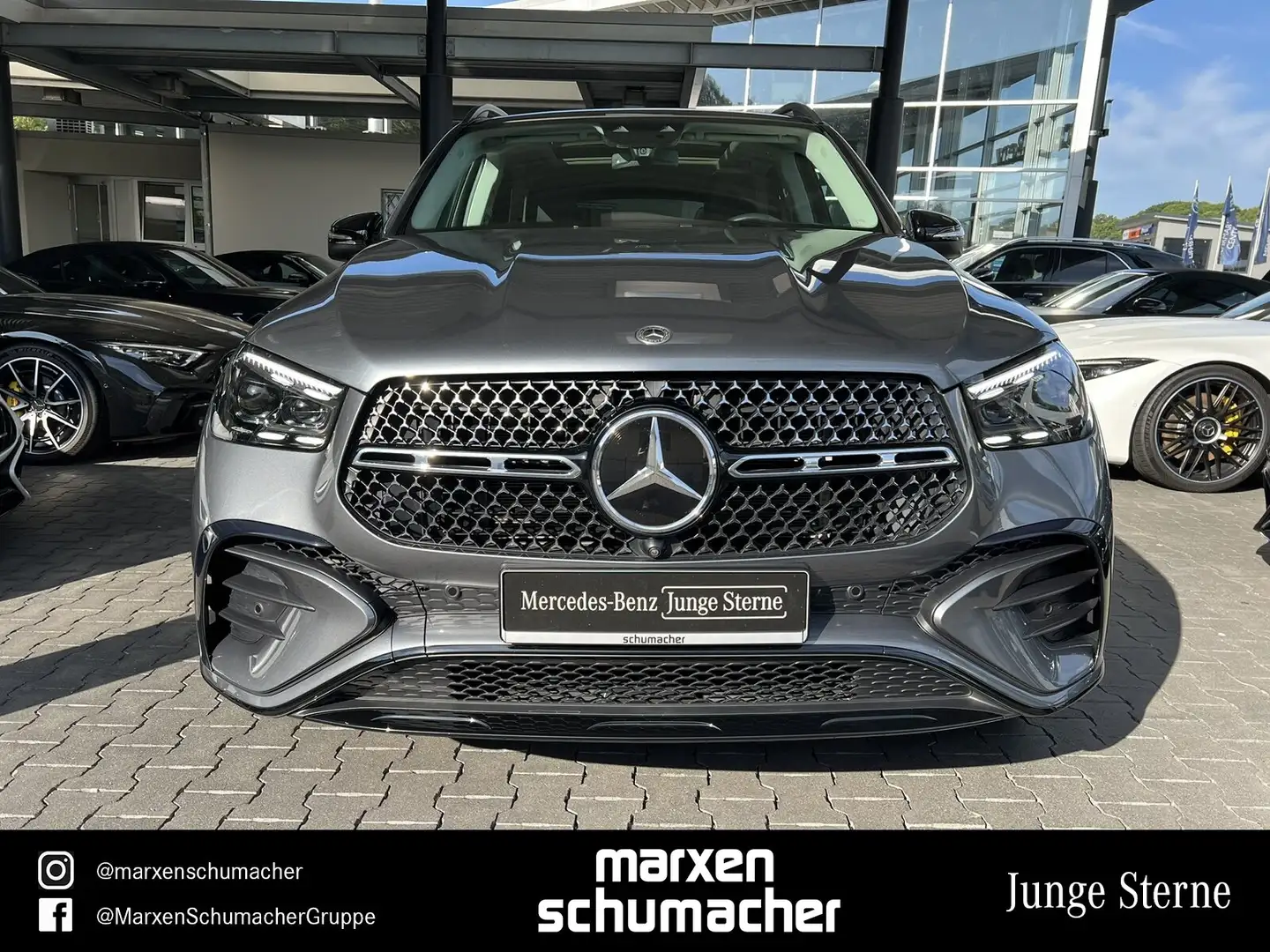 Mercedes-Benz GLE 450 GLE 450 d 4M AMG Pano+Standh.+AHK+Night+Premium Grijs - 2